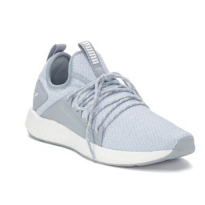 gray puma tennis shoes